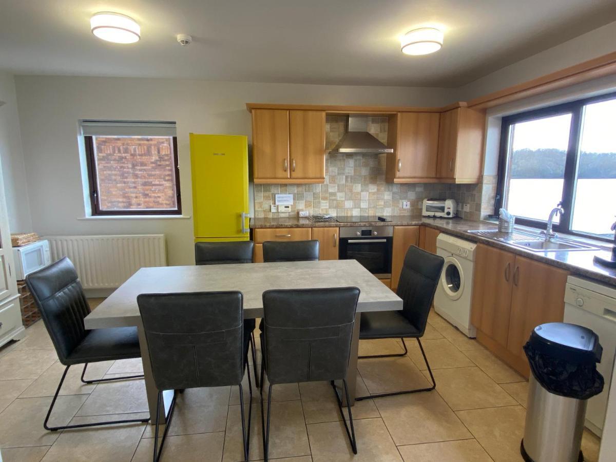 Tullybay Holiday Homes ภายนอก รูปภาพ